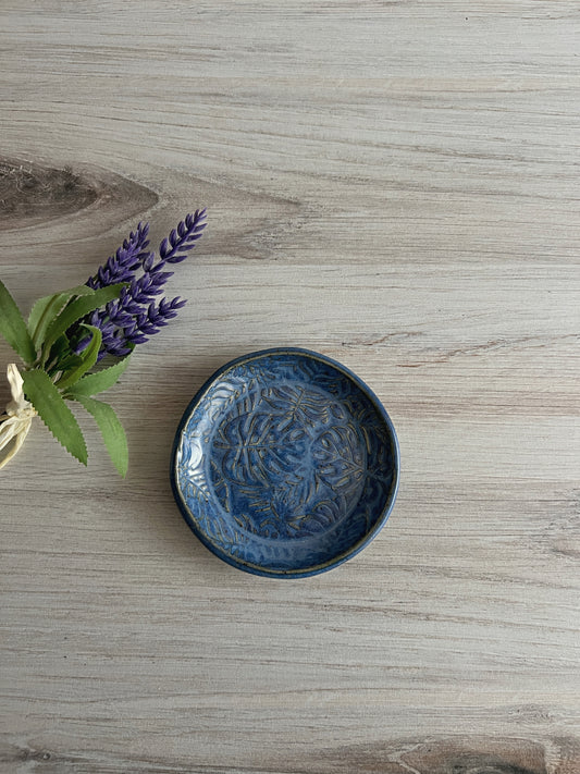 Blue Monstera Leaf Ring Dish