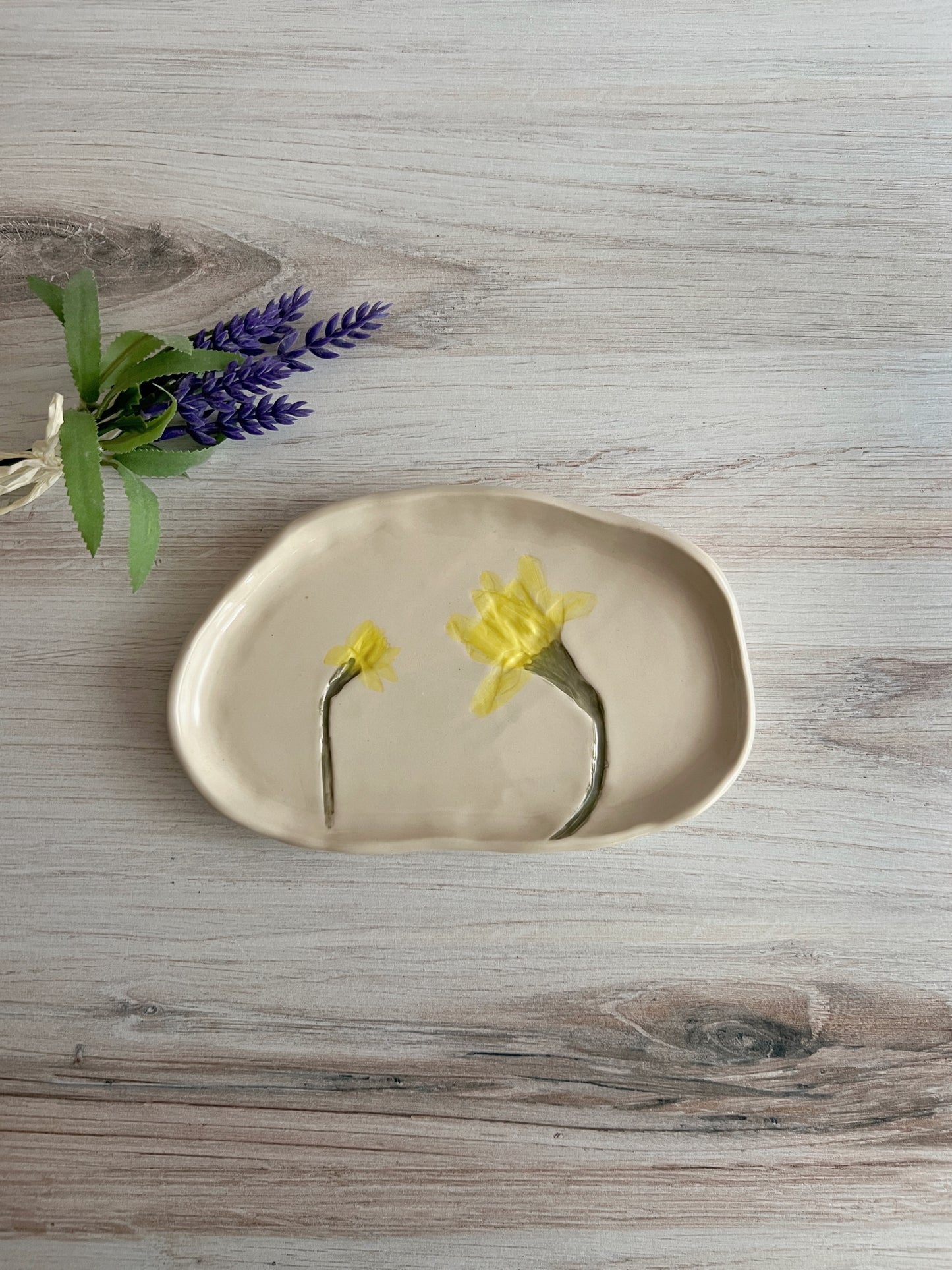 Hand-pressed Daffodil Plate